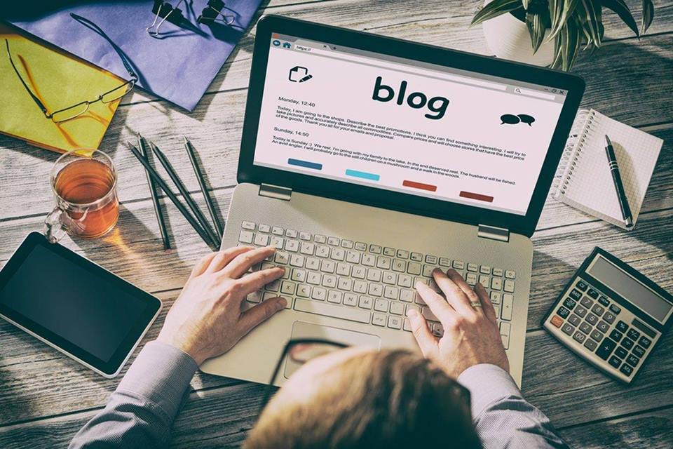 محتوا نویس وبلاگ